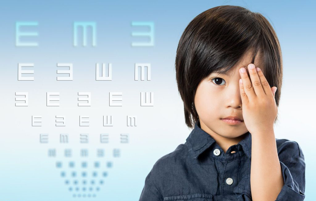 深圳視普泰驗光師培訓學院強烈告誡不同的年齡階段應該如何保護眼睛？