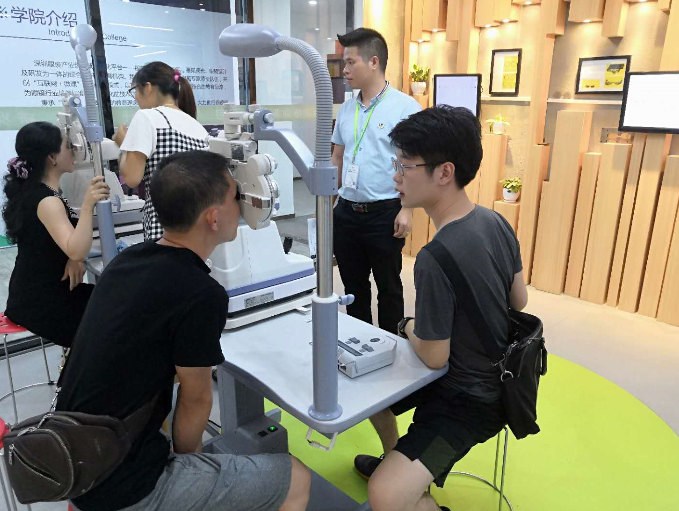 驗光師定配工