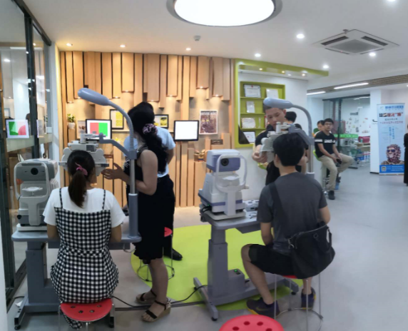 驗光師定配工