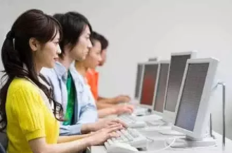 驗光師培訓閑談：這7個時間千萬別戴隱形眼鏡