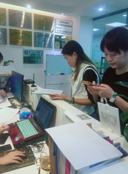 深圳眼鏡定配工職業(yè)技能大賽動(dòng)員會(huì)第二天盛況依然?。?！