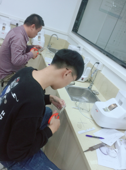 深圳視普泰第四屆驗(yàn)光師定配工培訓(xùn)班順利畢業(yè)！??！