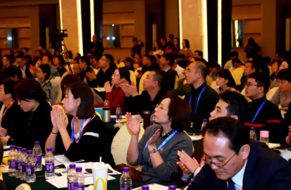 教育部體衛(wèi)藝司樊澤民處長(zhǎng)：“眾志成城，堅(jiān)決保衛(wèi)中華民族光明的未來(lái)”