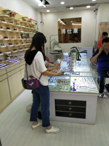 【驗(yàn)光師培訓(xùn)閑談】眼鏡店店員有4個(gè)等級，你在哪一級？