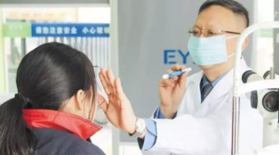 又到寒暑假配眼鏡高峰期，當心孩子“近視眼性格”