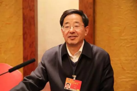 全國政協(xié)委員董恒宇：建立全國性驗光師執(zhí)業(yè)標準
