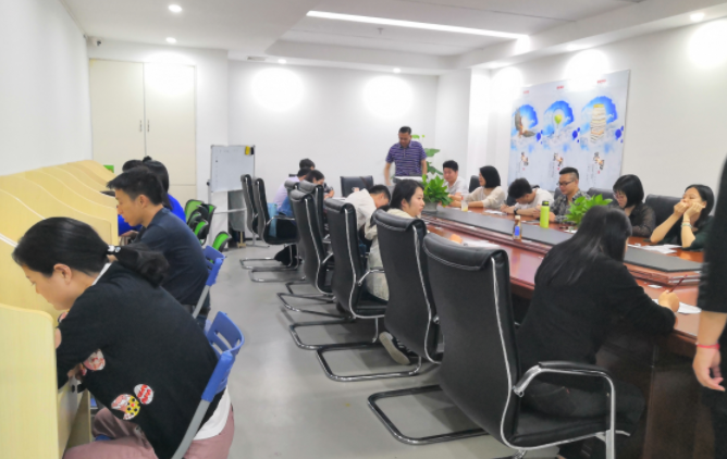 深圳視普泰第六屆驗(yàn)光定配培訓(xùn)班順利畢業(yè)