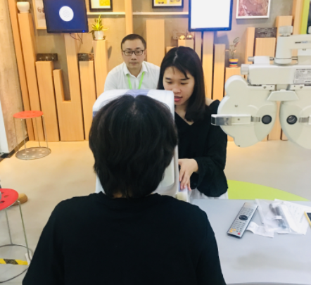 深圳視普泰第六屆驗(yàn)光定配培訓(xùn)班順利畢業(yè)