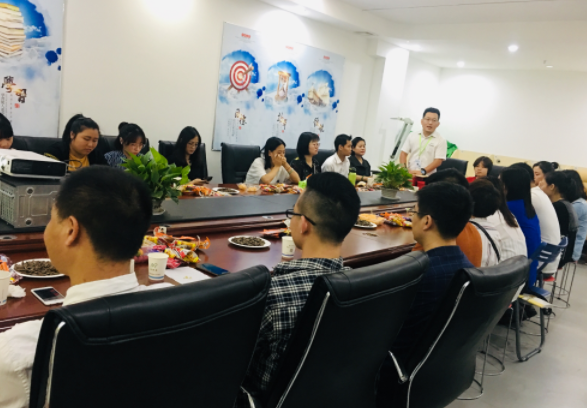 深圳視普泰第六屆驗(yàn)光定配培訓(xùn)班順利畢業(yè)