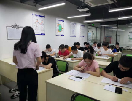 視普泰第八屆驗光定配考證培訓(xùn)技能精修班學(xué)員畢業(yè)啦！?。? width=