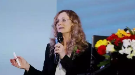 美國視光學會Susan Cotter教授：合適的眼鏡是近視控制的最佳選擇