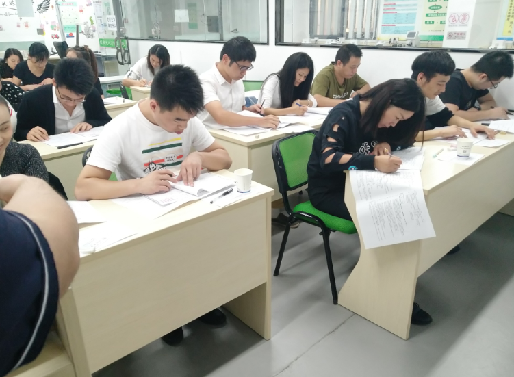 深圳視普泰第九屆驗光定配培訓學員順利畢業(yè)！??！