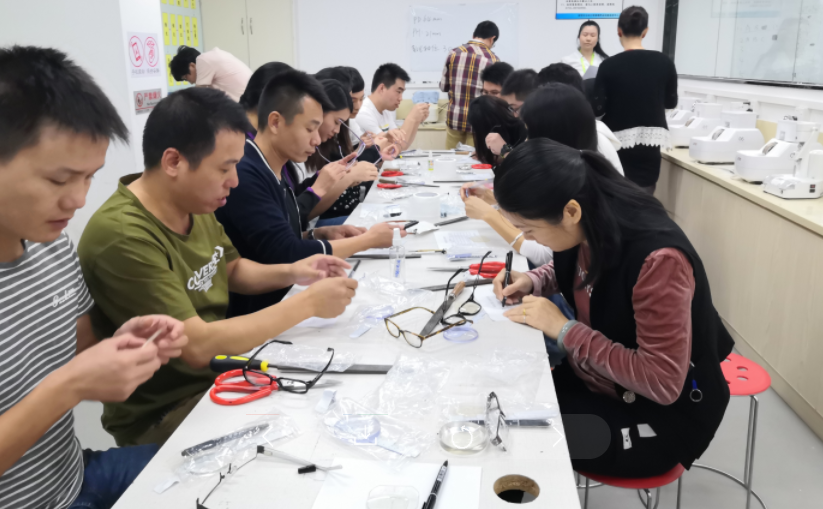 深圳視普泰第九屆驗光定配培訓學員順利畢業(yè)?。?！