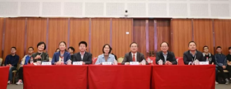 全國(guó)首個(gè)“大學(xué)生近視防控科普?qǐng)F(tuán)”11月25日成立